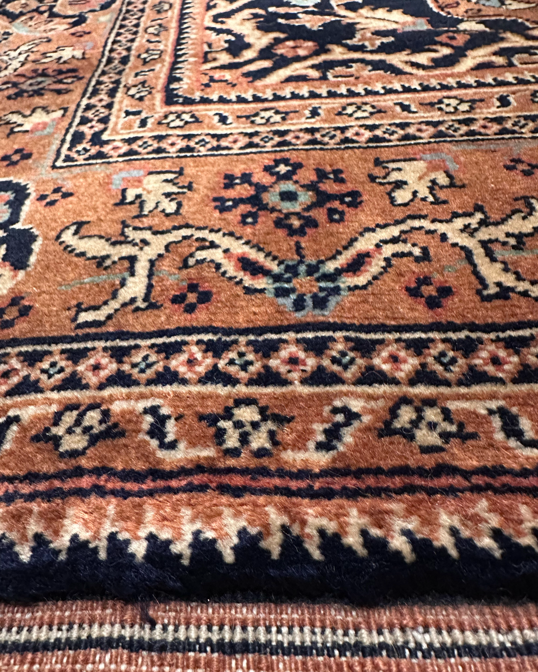 BELGIC HANDCRAFTED RUG | MOURY GUL STYLE |