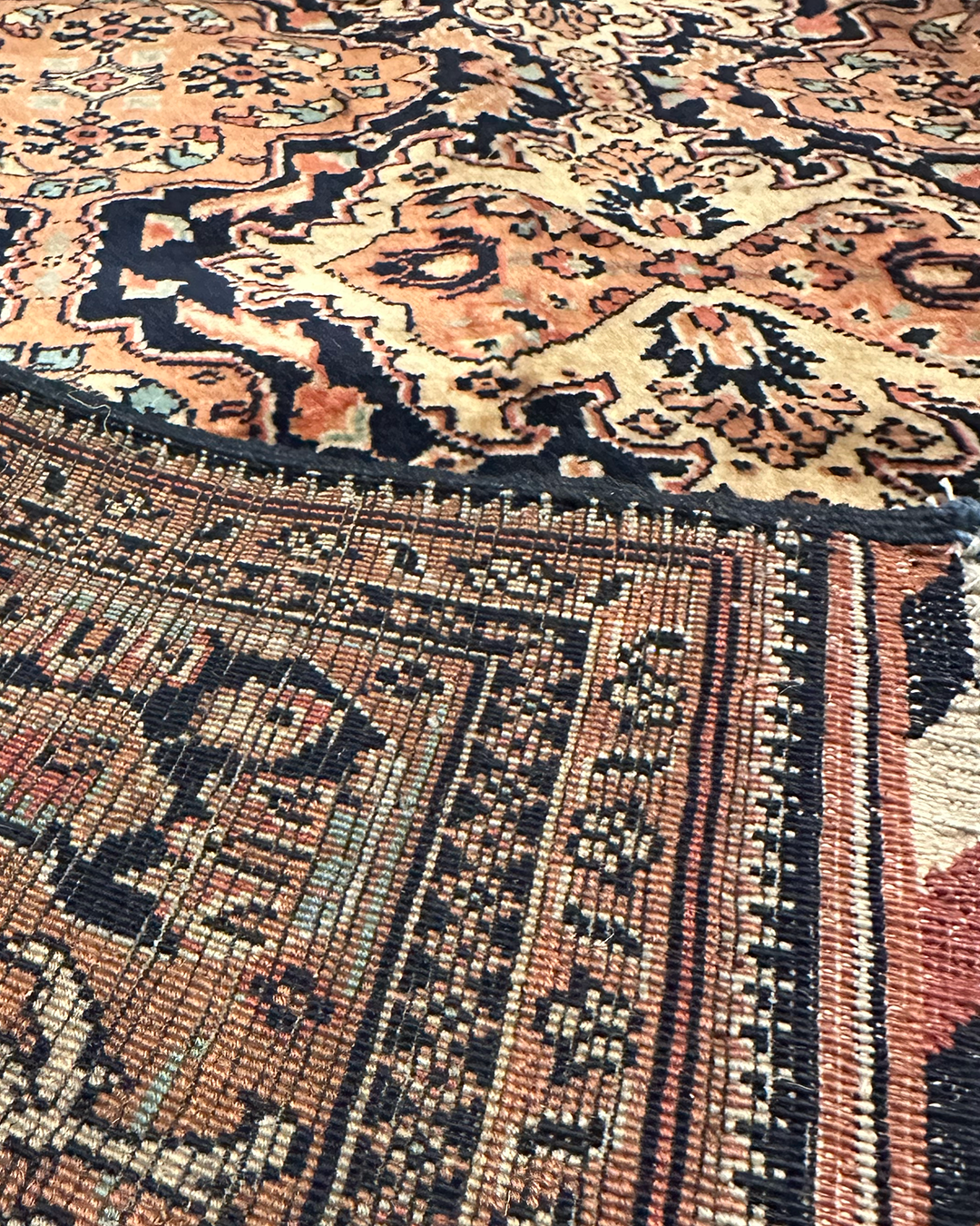 BELGIC HANDCRAFTED RUG | MOURY GUL STYLE |