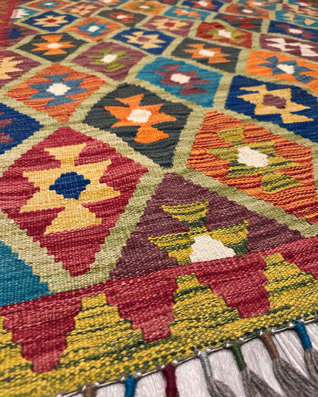 AFGHAN HANDCRAFTED KILIM | ZAMARUD STYLE |