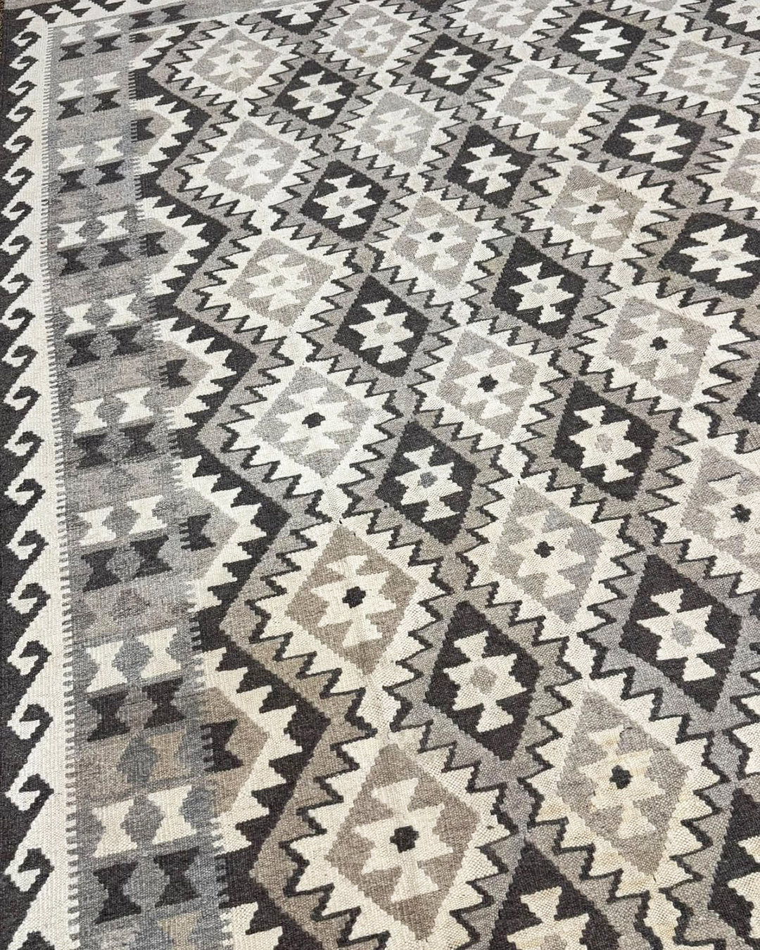 Natural Grey & Ivory Handwoven Kilim - 204cm × 284cm